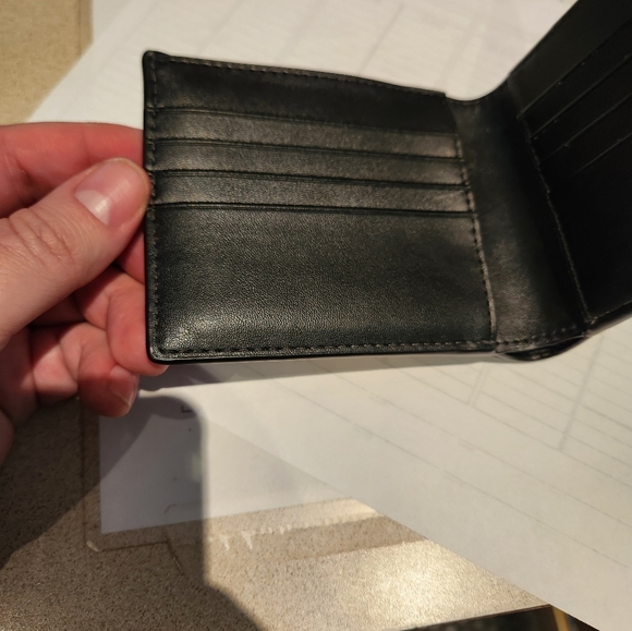 Michael Kors Wallet - Picture 3 of 6